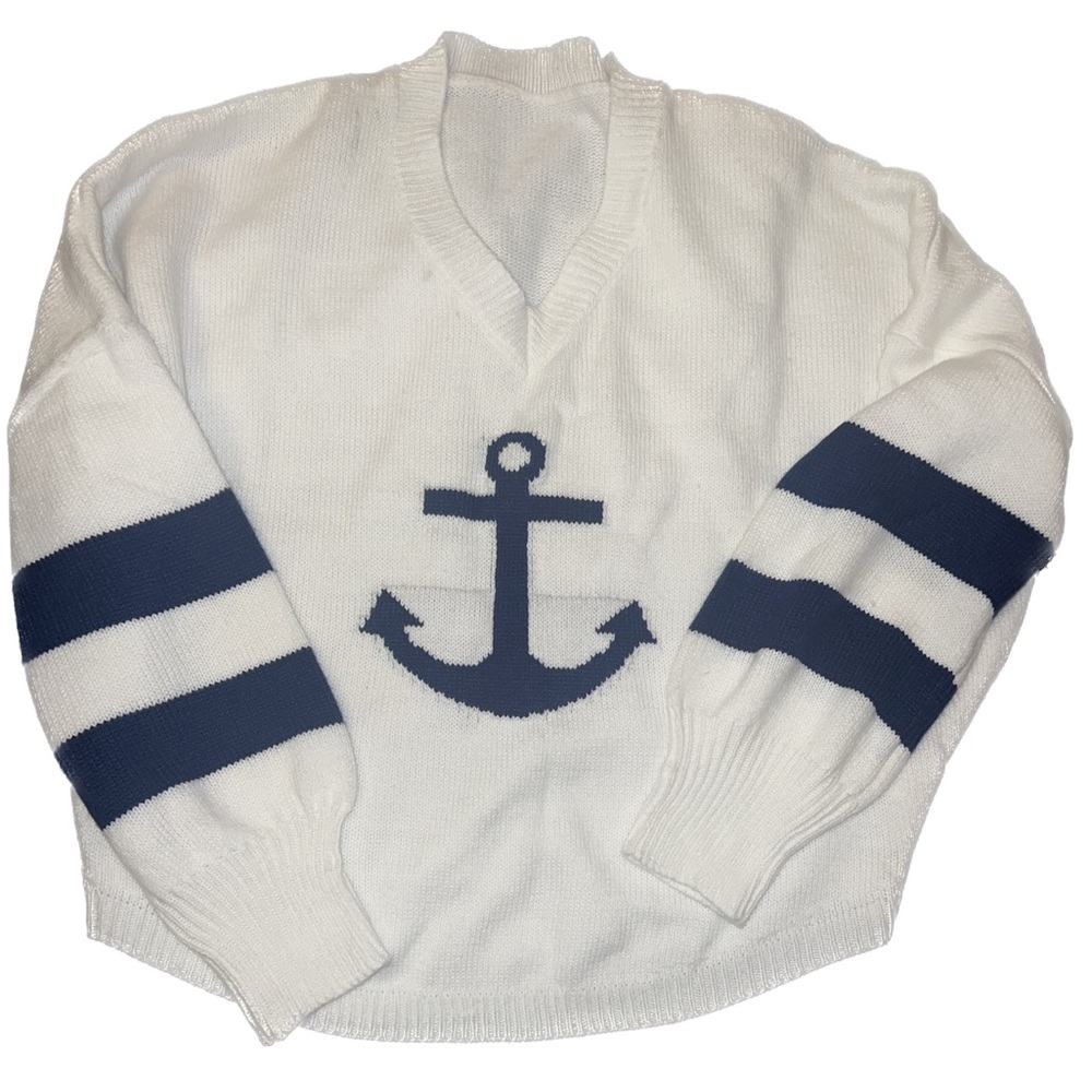 White and blue sailor hook sweater